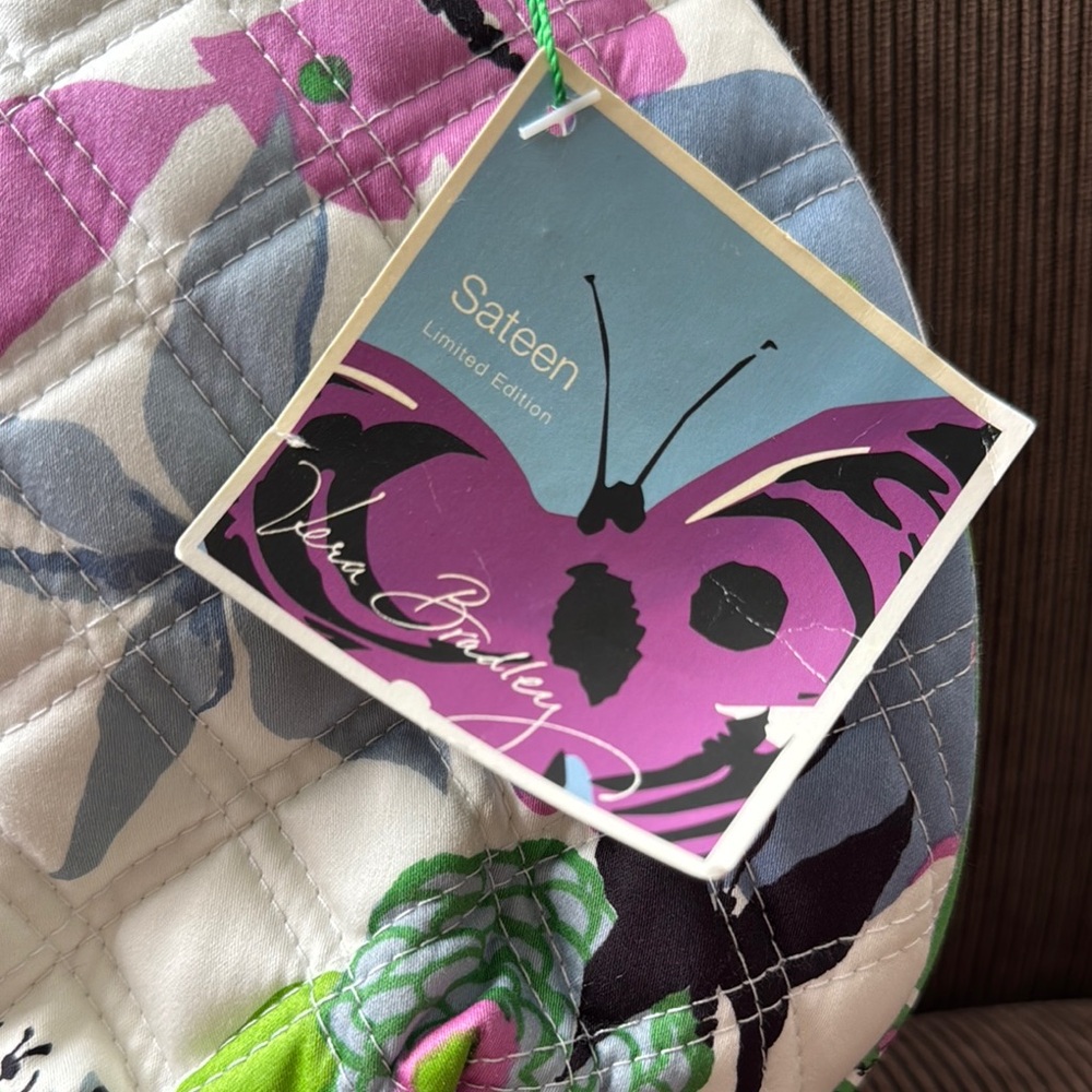 Vera Bradley Quilted Bag - White and Green with butterflies - Picture 6 of 11